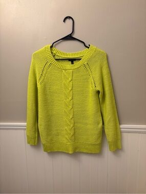 Women’s Cable-Knit Sweater